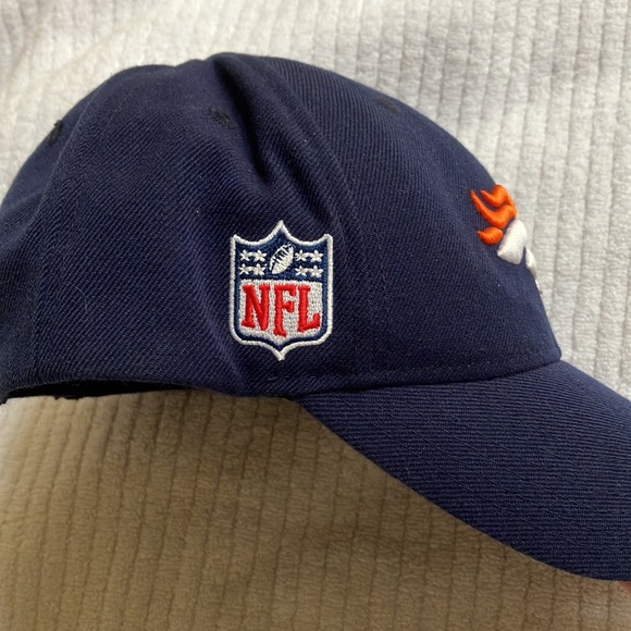 Reebok Broncos NFL Ball cap - Picture 2 of 6